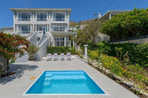 Room with a view for two in Sunny Cove
